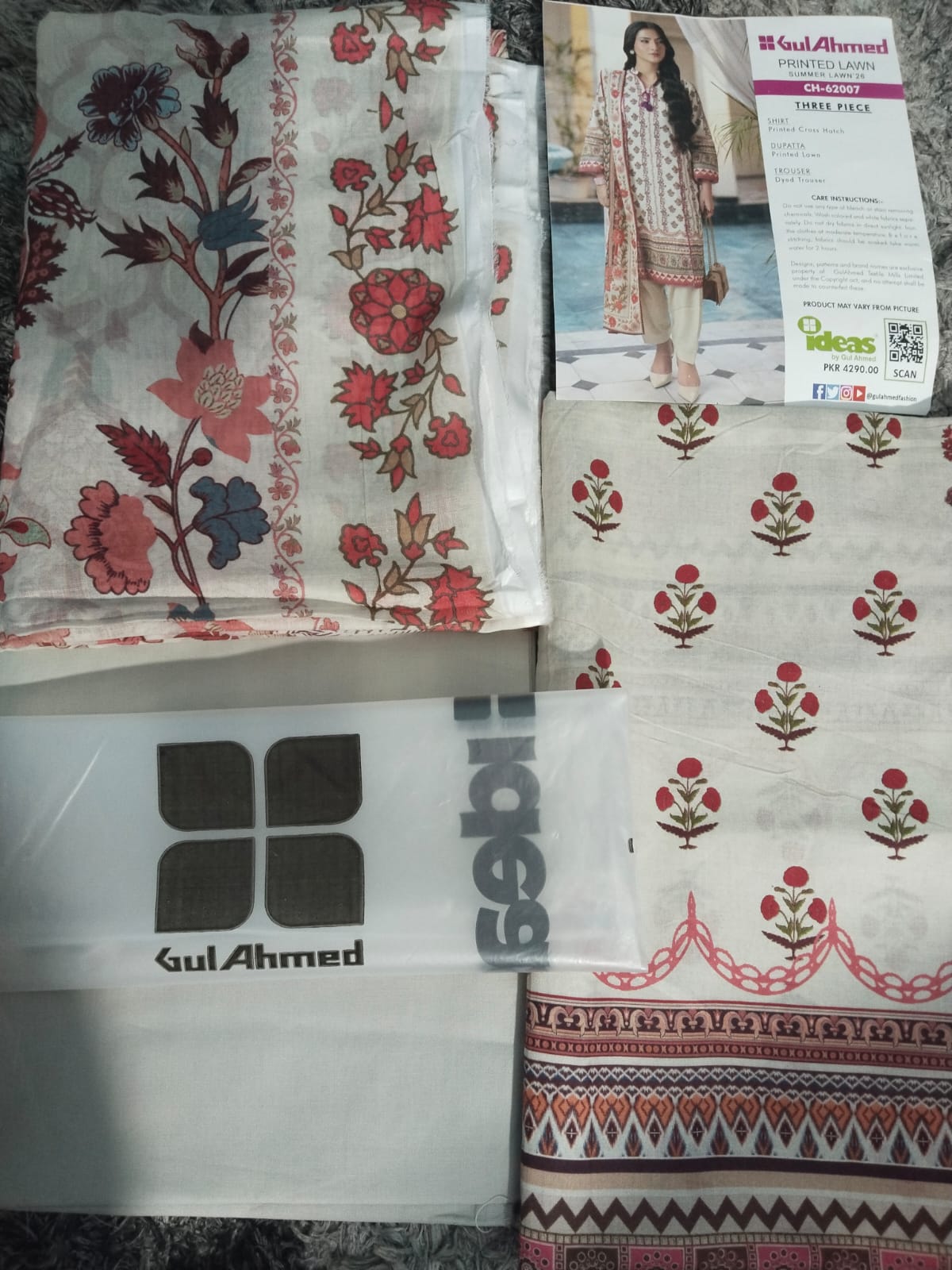Gul Ahmed Printed Lawn 3 Piece Suit
